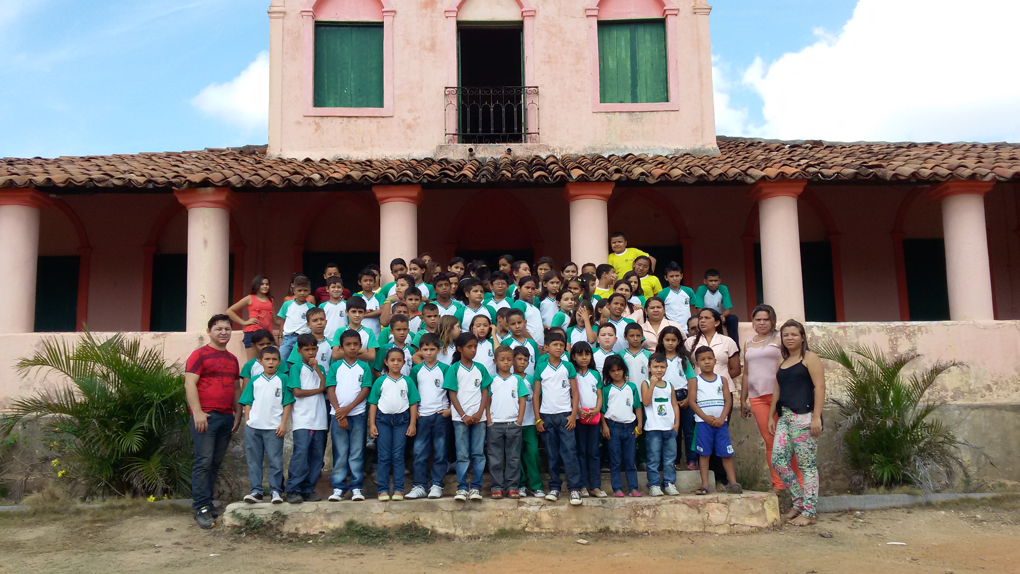 escolas 3 do municipio em visita ao projeto ecomuseu.jpg